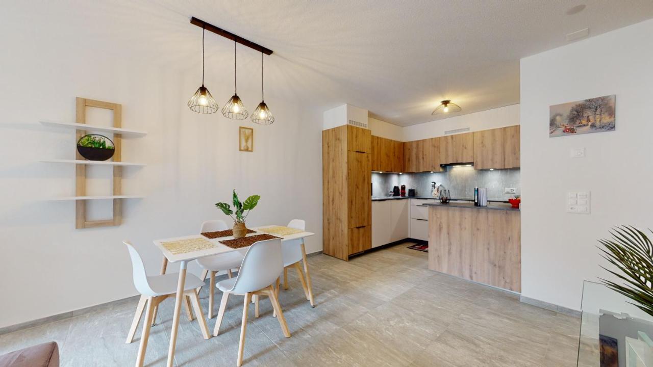 Apartment With Sauna And Mountain View ロイカーバード エクステリア 写真